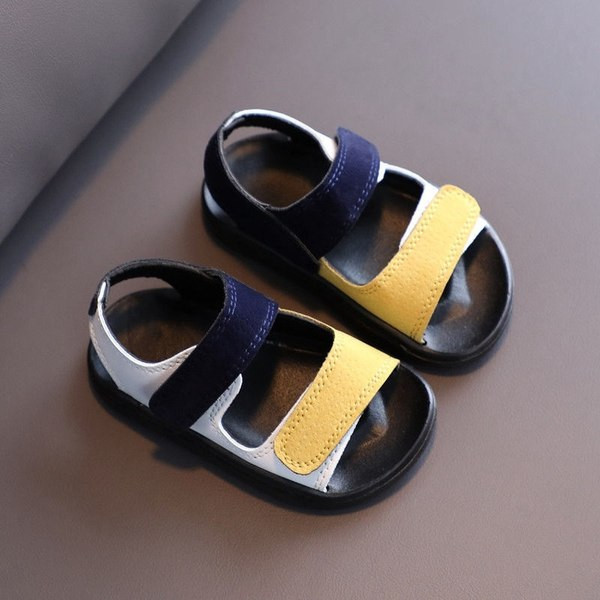 Детски сандали с лепенки и равна подметка в няколко цвята