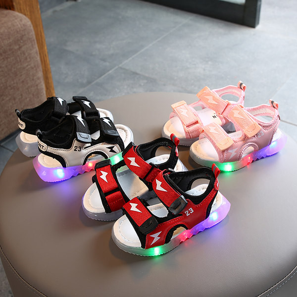 Детски сандали с велкро лепенки и светеща подметка
