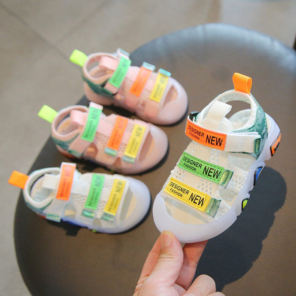 Цветни детски сандали с равна подметка и лепенки