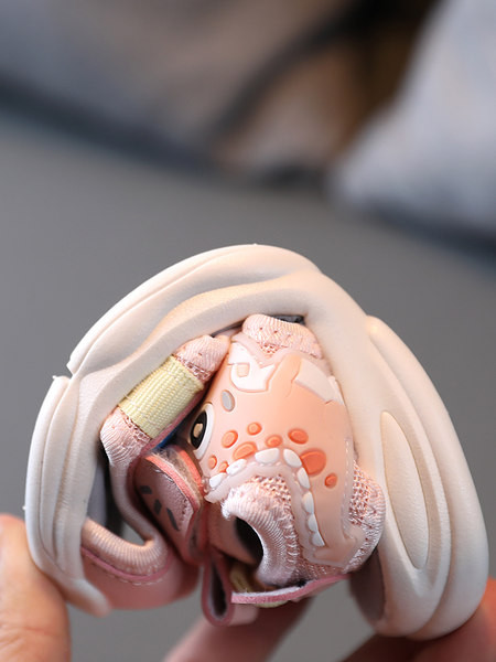 Нов модел летни сандали от еко кожа за момчета и момичета