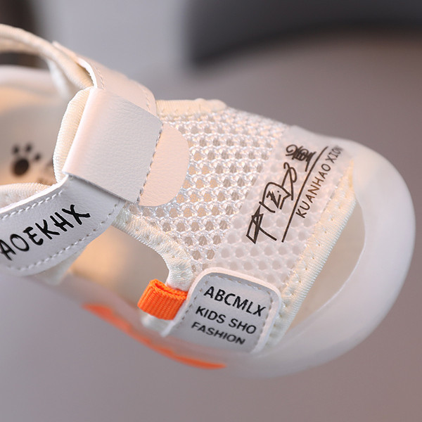 Детски сандали с мрежа и лепенки 