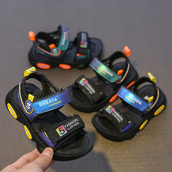 Детски ежедневни сандали с лепенки и надписи в два цвята