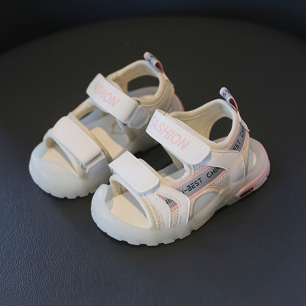 Детски ежедневни сандали  с лепенки и равна подметка