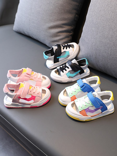 Нов модел сандали от еко кожа тип маратонка