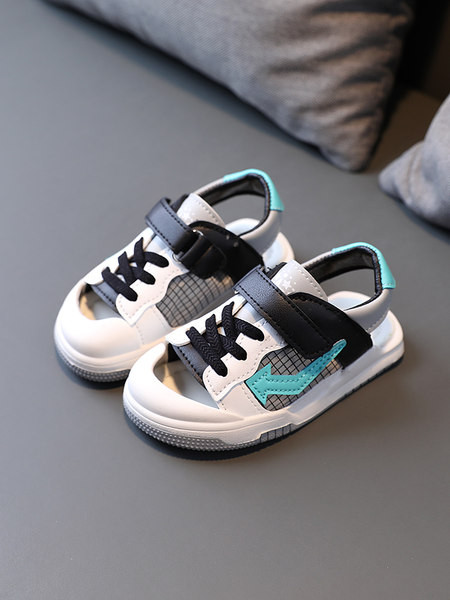 Нов модел сандали от еко кожа тип маратонка