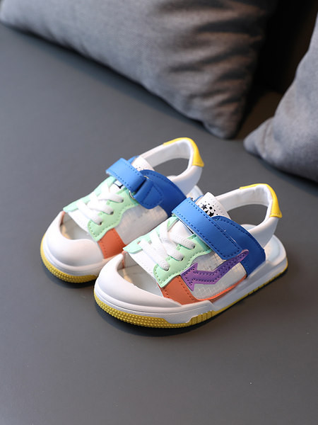 Нов модел сандали от еко кожа тип маратонка