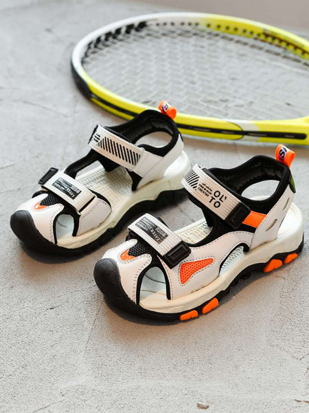 Uus sport-vabaaja sandaalide mudel poistele