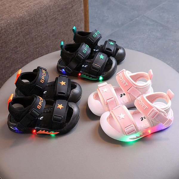 Нов модел детски сандали с мека светеща подметка за момчета или момичета