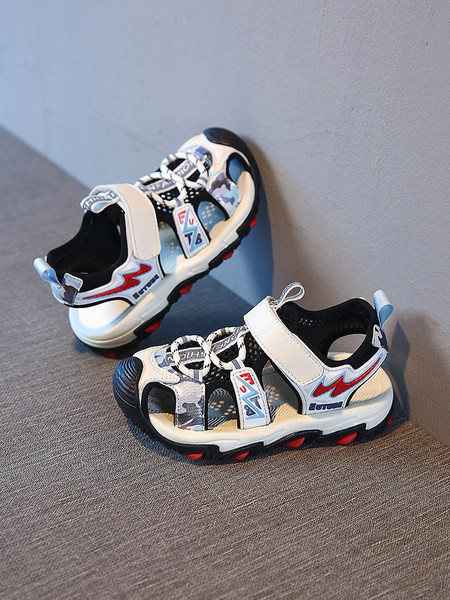 Új sportszandál modell fiúknak