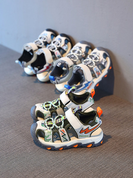 Új sportszandál modell fiúknak