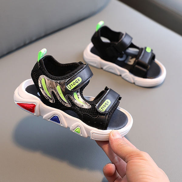 Laste vabaaja sandaalid takjakinnitusega aluspükstele