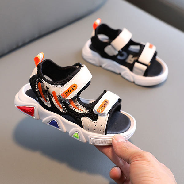 Laste vabaaja sandaalid takjakinnitusega aluspükstele
