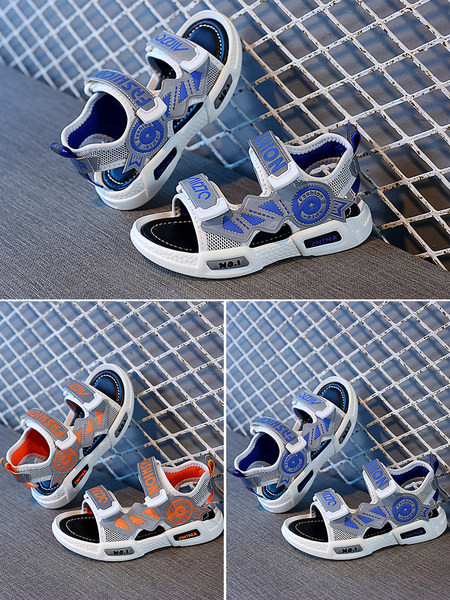 Alkalmi fiú szandál feliratokkal és tépőzárral