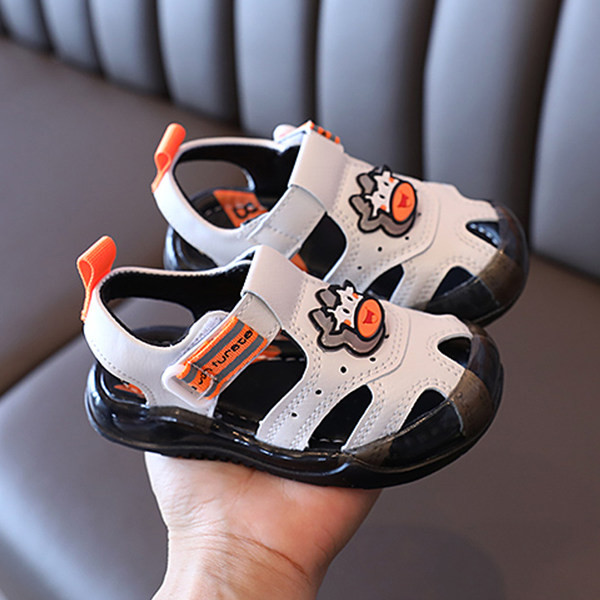 Дамски сандали с апликация и изкуствена кожа