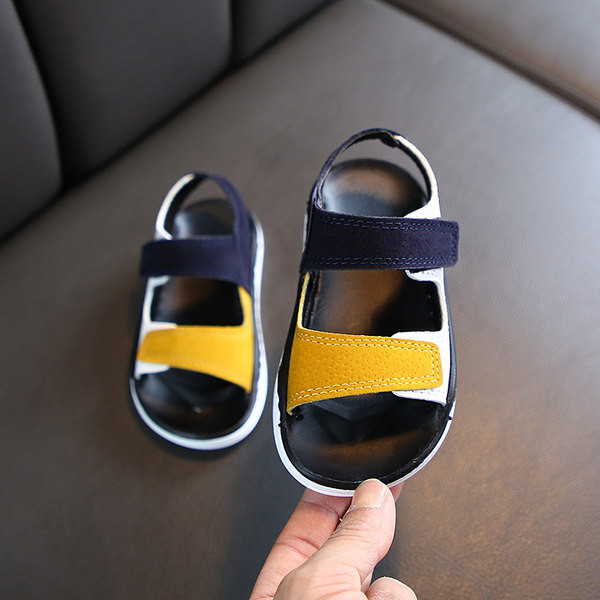 Детски сандали за момчета  с лепенки и равна подметка