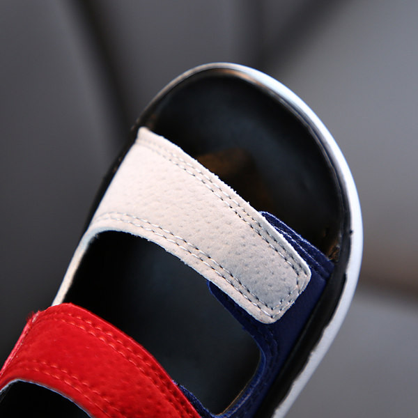 Детски сандали за момчета  с лепенки и равна подметка