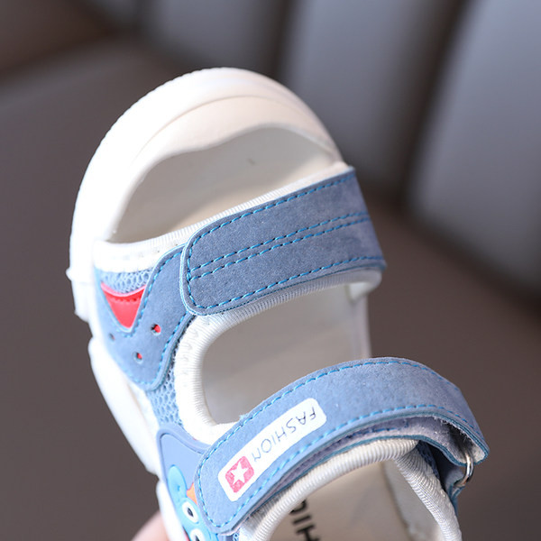 Детски сандали с цветна апликация и лепенки в три цвята