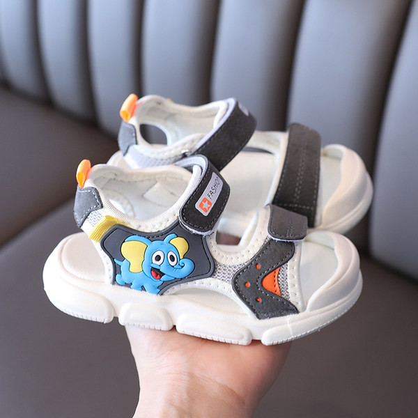 Детски сандали с цветна апликация и лепенки в три цвята