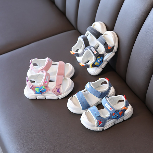 Детски сандали с цветна апликация и лепенки в три цвята