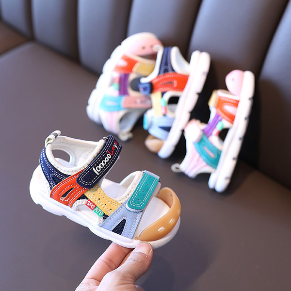 Детски сандали подходящи за момчета и момичета 