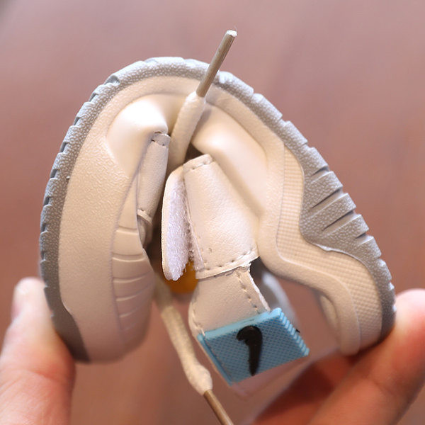 Gyermek műbőr szandál fűzővel