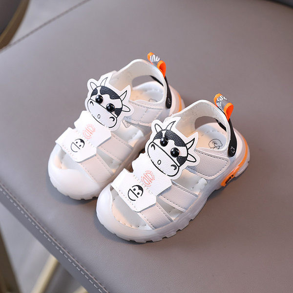 Gyermek szandál matricákkal és rátéttel, két színben, fiúknak megfelelő