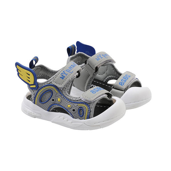 Gyermekszandál új modellje 3D elemmel, több színben