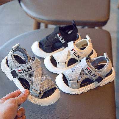 Gyermek necc szandál feliratokkal és matricával