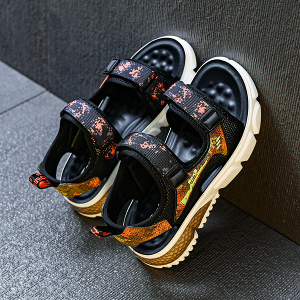 Durva talpú szandál fiúknak