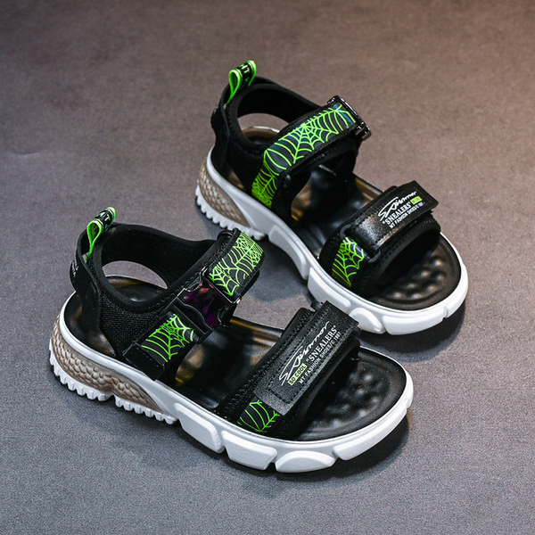 Új modell nyári szandál fiúknak, rátéttel