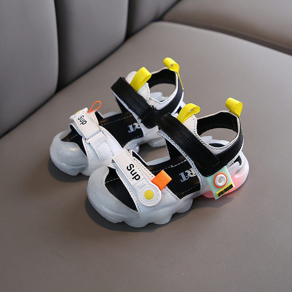 Világító gyerekszandál két színben