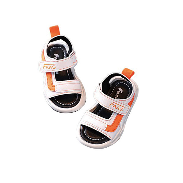 Új modell gyerekszandál három színben matricákkal