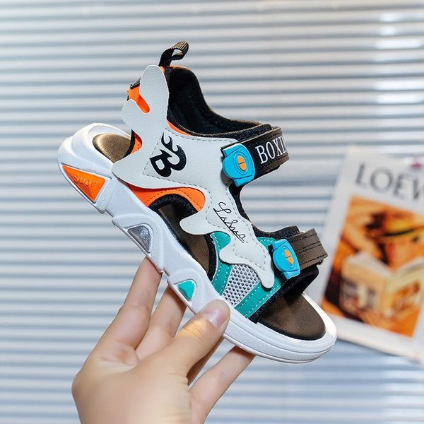 Matricás gyerekszandál fiúknak