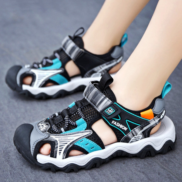 Fekete matricás gyerekszandál fiúknak