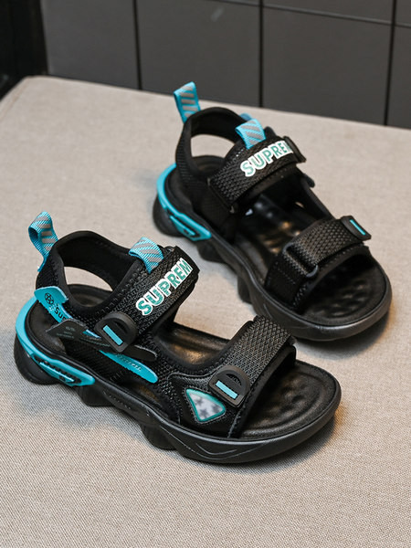 Hálós anyagból készült gyerekszandál