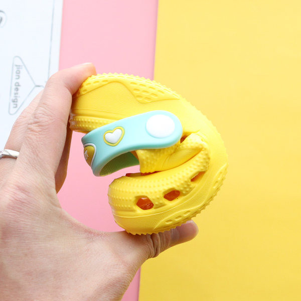 Alkalmi szandál 3D elemmel - fiúknak és lányoknak