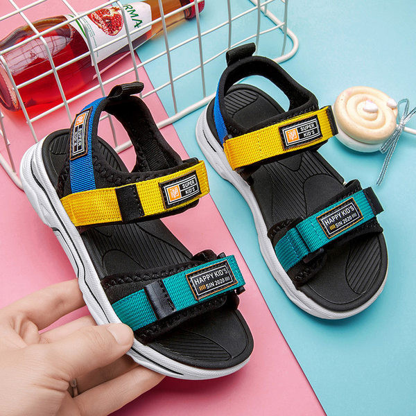 Új modell gyerekszandál színes pántokkal - alkalmas fiúknak és lányoknak