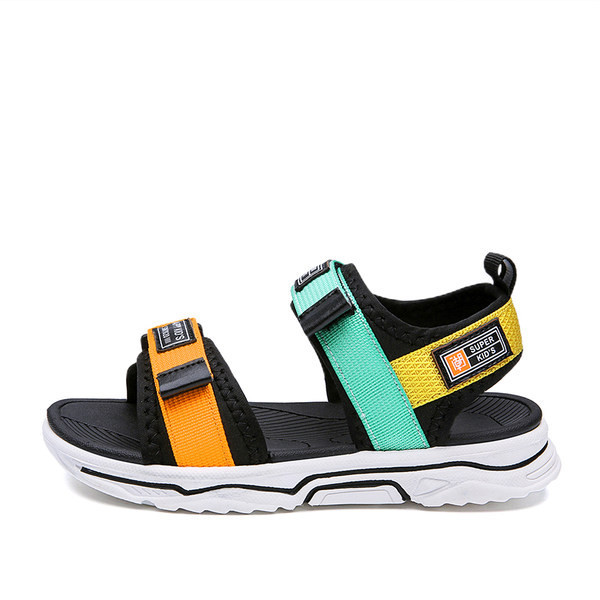 Új modell gyerekszandál színes pántokkal - alkalmas fiúknak és lányoknak