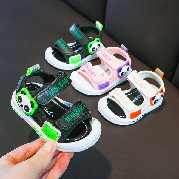 Gyermek bőr szandál rátéttel fiúknak