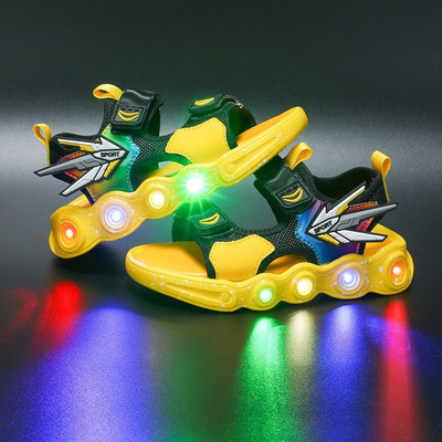 Детски светещи сандали за момчета с 3D елемент