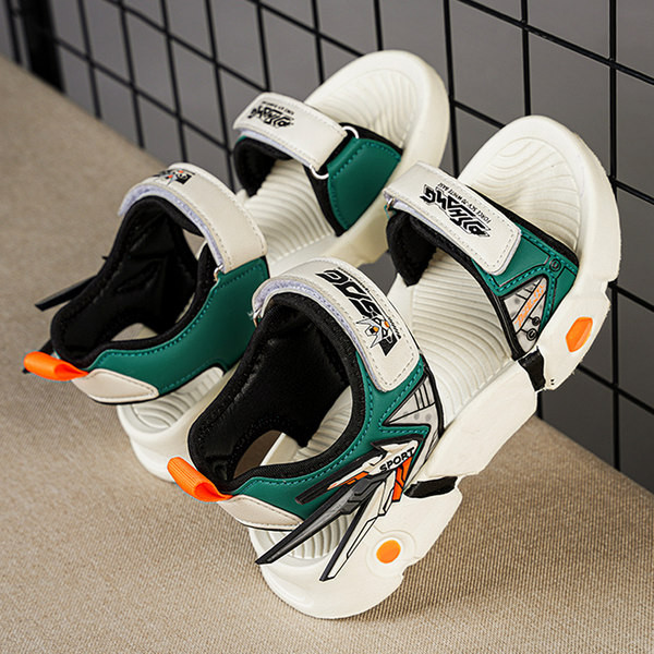 Három színű matricás, lapos talpú gyerekszandál