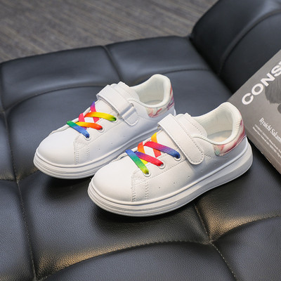 Lapos talpú gyermek bőr tornacipő új modellje - lányoknak