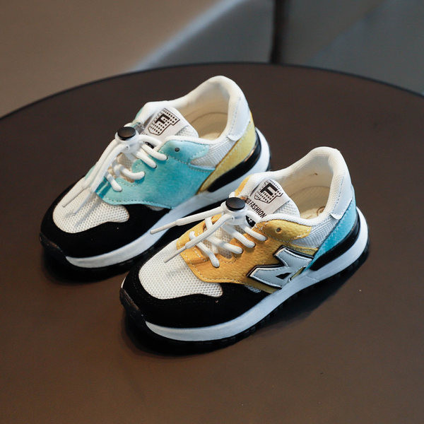 Lapos talpú, öko velúrból készült gyerekcipő lányoknak és fiúknak