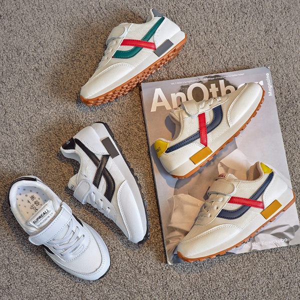 Gyermek tornacipő matricákkal és nyakkendőkkel három színben lányoknak