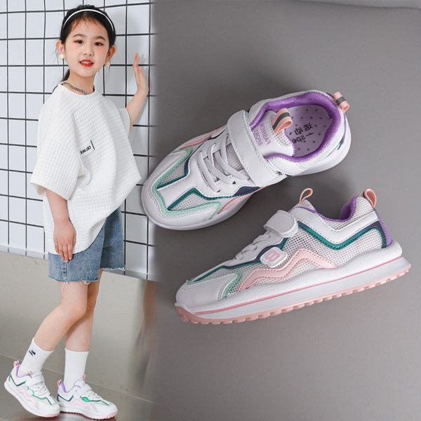 Gyermek tornacipő matricákkal és lapos talppal, három színben