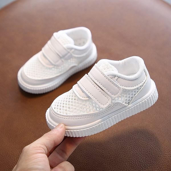 Alkalmi gyerek tornacipő hálóval - tépőzáras