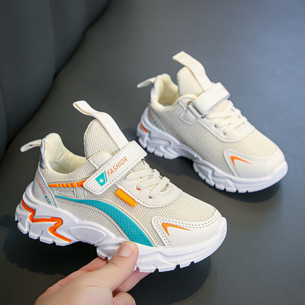 Gyermek tornacipő tépőzárral és fűzővel