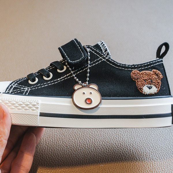 Gyermek tornacipő matricákkal és nyakkendőkkel két színben