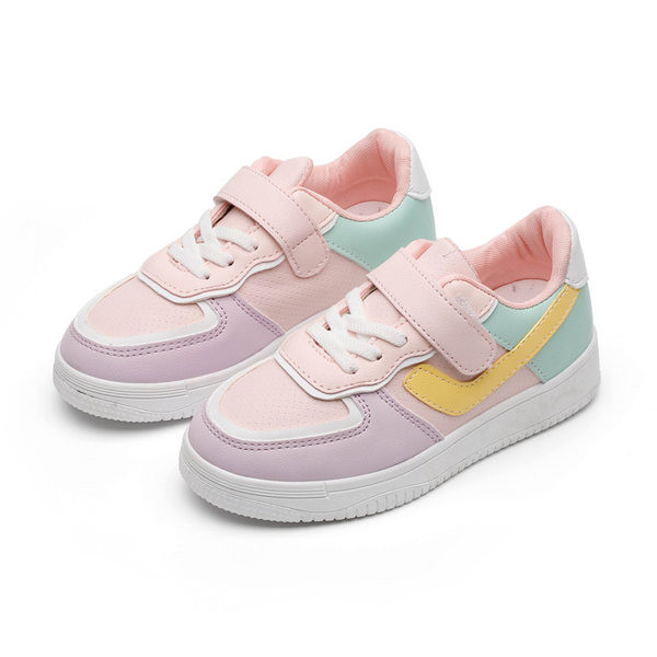 Lapos talpú, színes rátéttel ellátott gyerekcipő