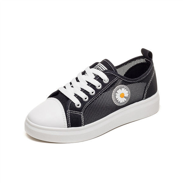 Alkalmi gyerekcipő hálóval és tépőzáras matricákkal lányoknak